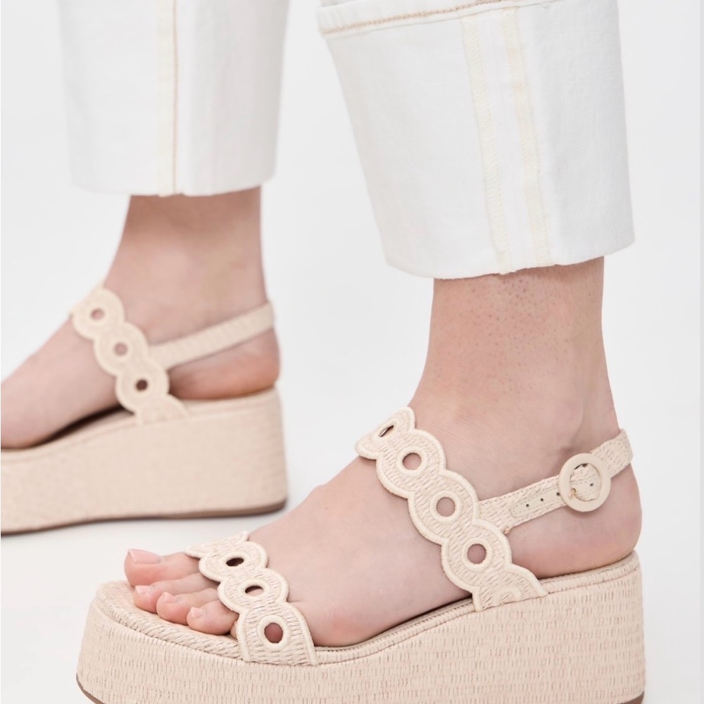 Larroudé
Florence Broderie Flatforms Platform Sandals size 10 NWOT - Picture 2 of 5